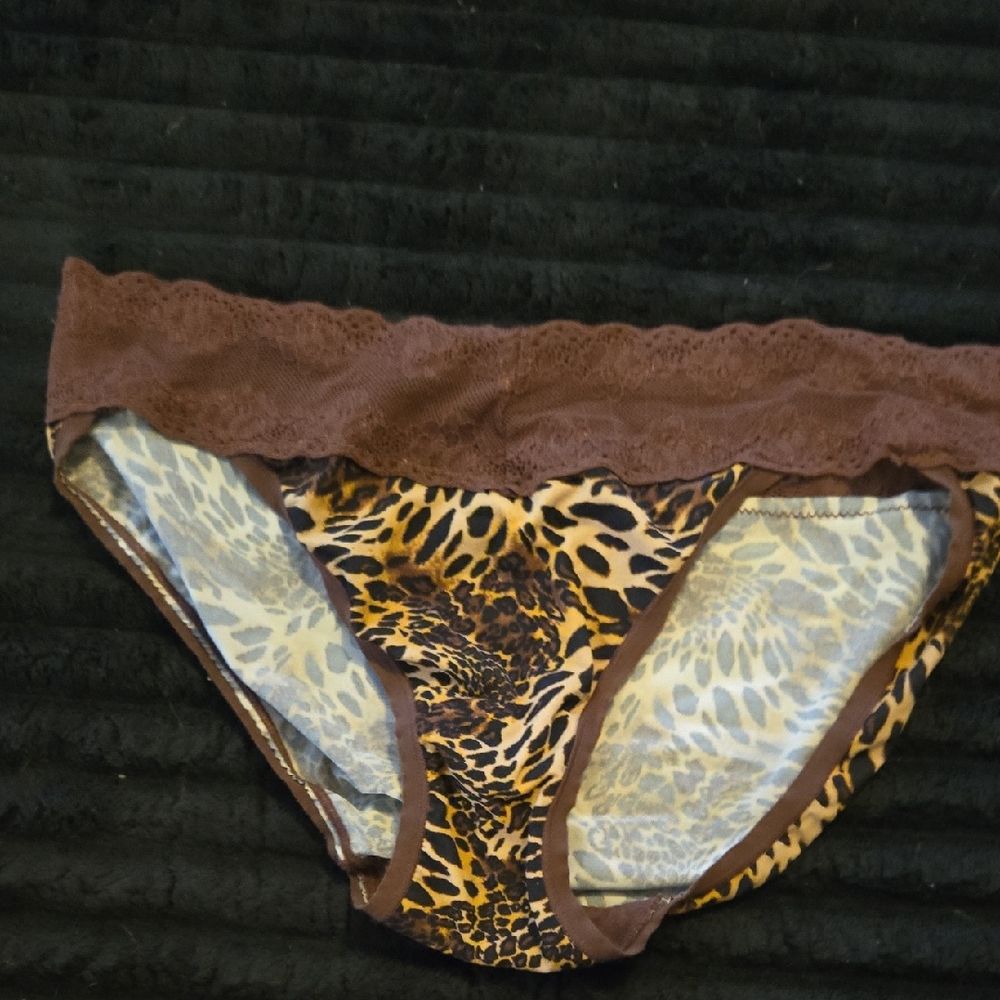 Natori Brown and Leopard Print Panties